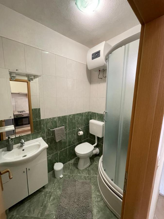 Ivan i Matej Apartments Blace Buitenkant foto