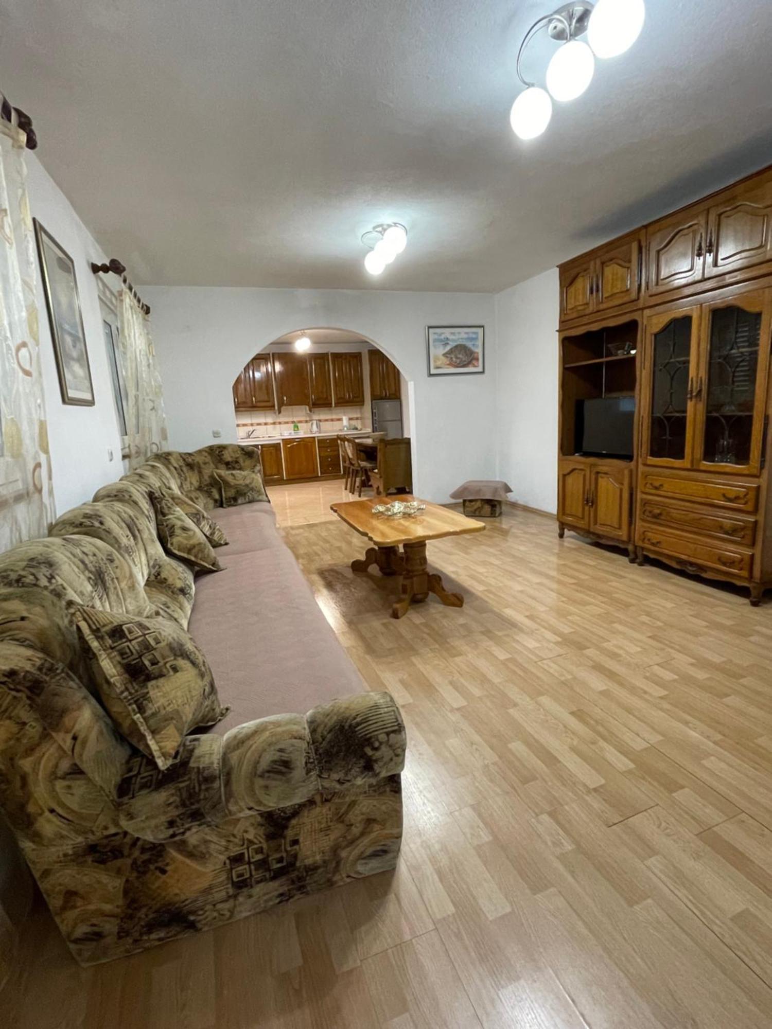 Ivan i Matej Apartments Blace Buitenkant foto